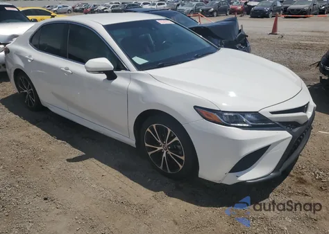 2018 Toyota Camry L из США, поврежденный, VIN 017672